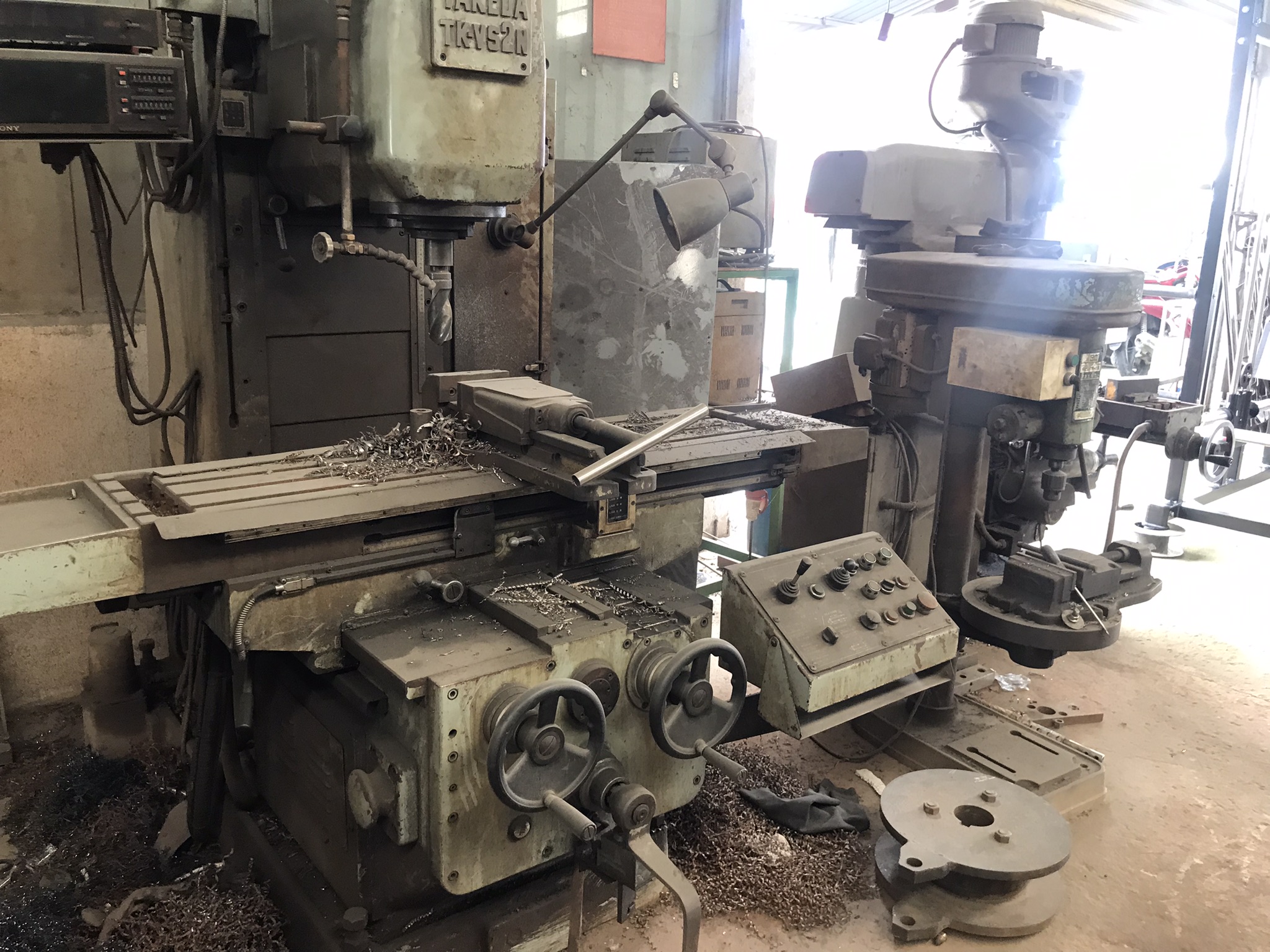 milling machine.JPEG
